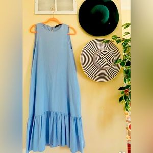 ZARA'S LONG DRESSES COMBINE ELEGANCE AND REFINEMENT